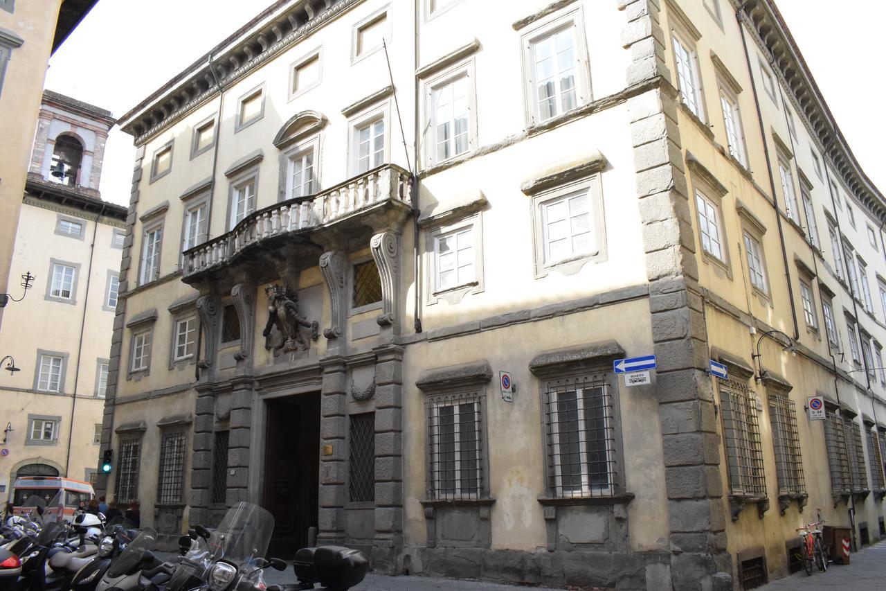 Palazzo Tucci Apartments Lucca Kültér fotó